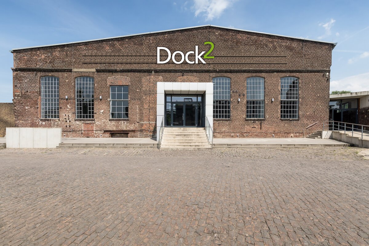 (c) Dock-2.de